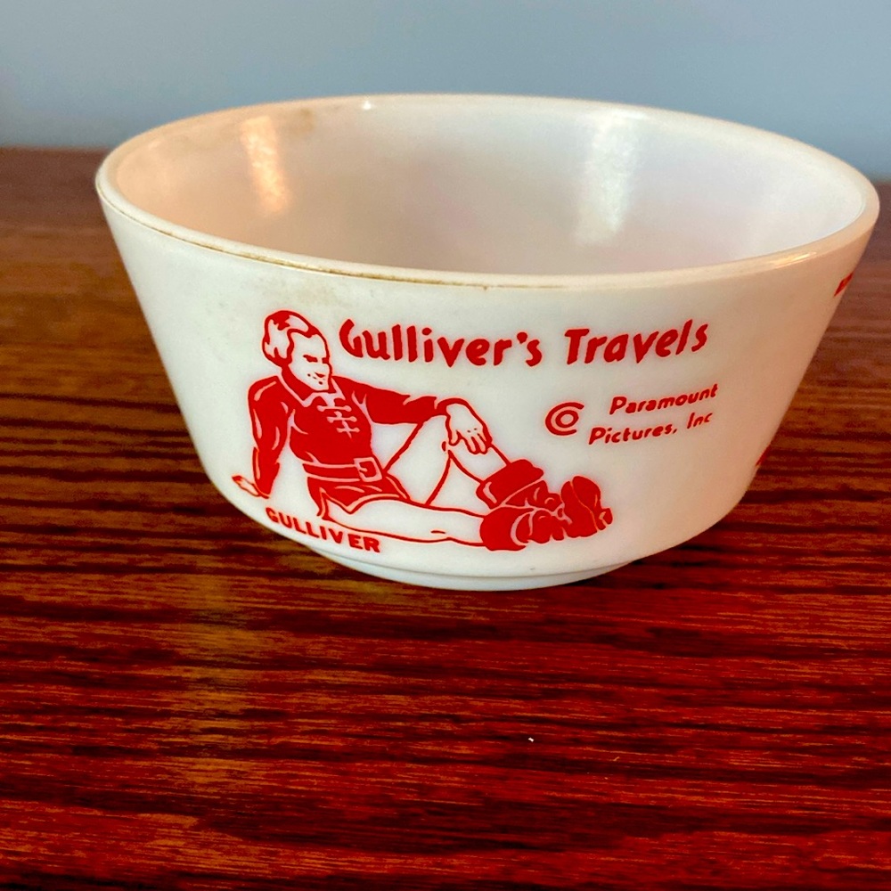 1939 Vintage Gulliver’s Travel cereal bowl.